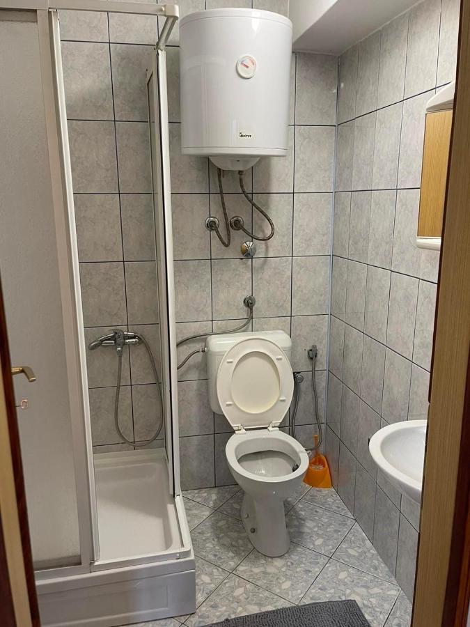Studio Apartman Sedrenik SJJ Exterior foto